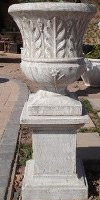 Pedestal PT12B with the No.23 urn