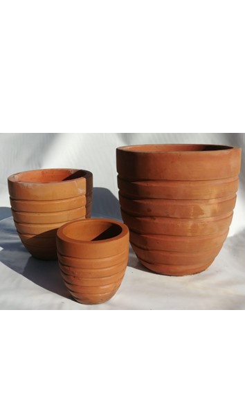 Ridged Egg Terracotta Pot Medium